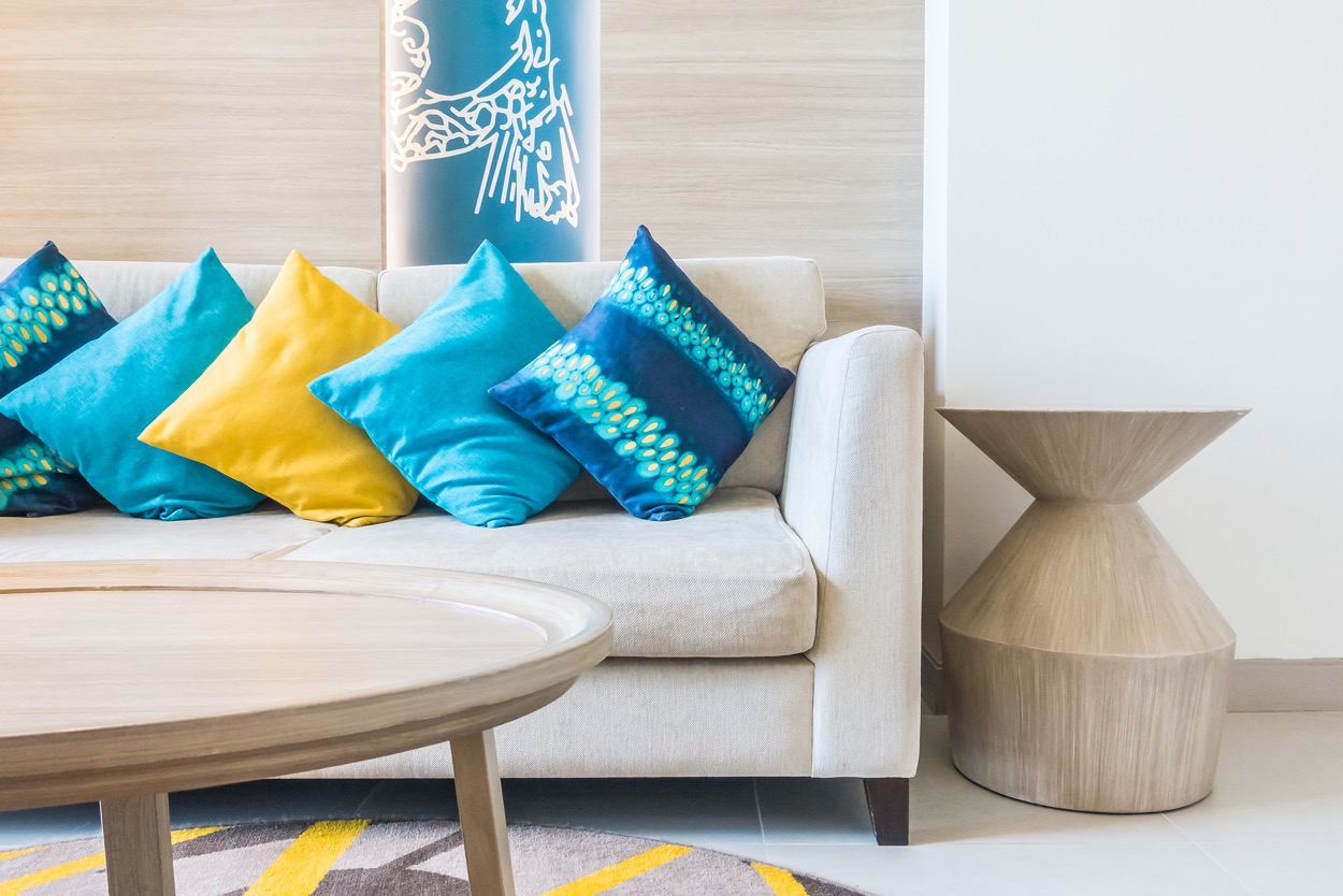 Okrasne blazine za spalnico, dnevno sobo in teraso